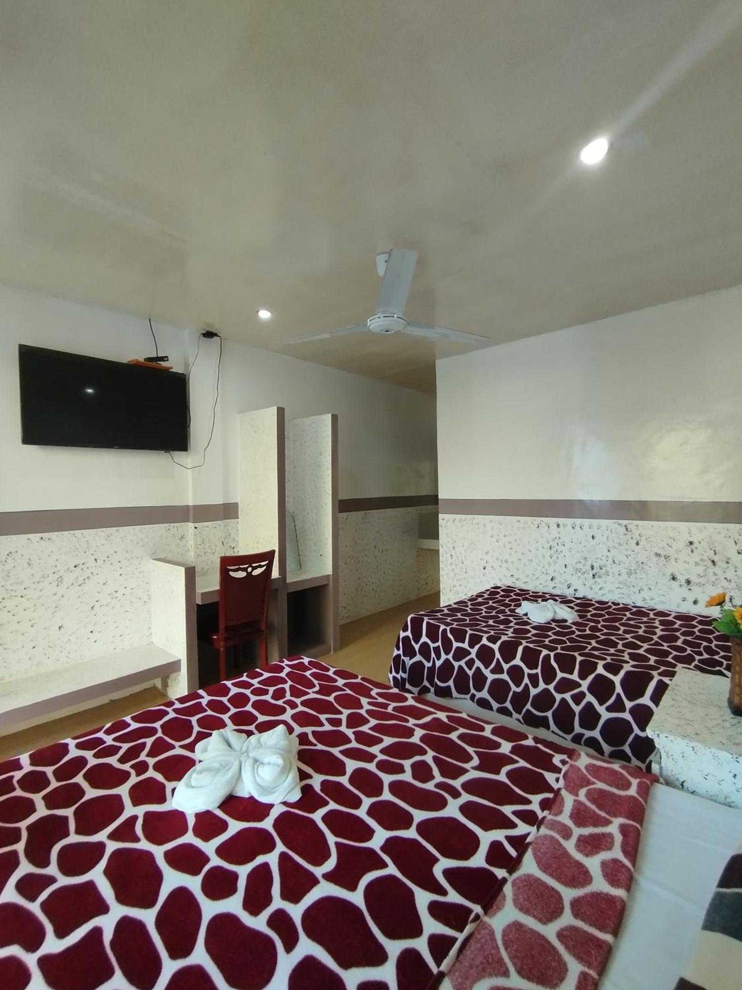 Chibel Summer Riverside Hotel El Nido Bagian luar foto